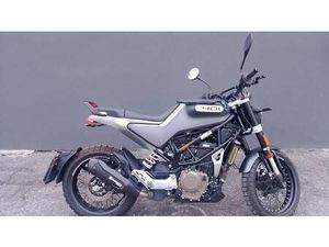 VENDO HUSQVARNA SVARTPILEN 401 (2021 - 23) USATA A BERGAMO (CODICE 9879207) - MOTO.IT