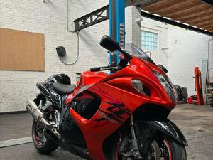 ② SUZUKI HAYABUSA 1340 CC ANNÉE 2008