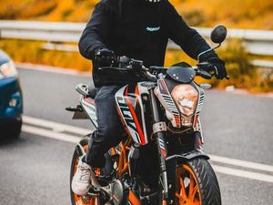 KTM DUKE 390 ABS LOUSA