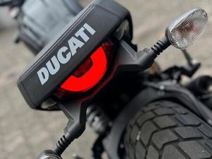 DUCATI SCRAMBLER 800