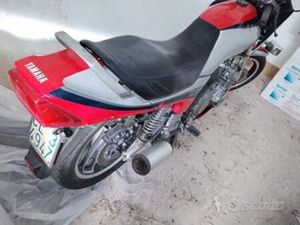 YAMAHA XJ 750 - 1985