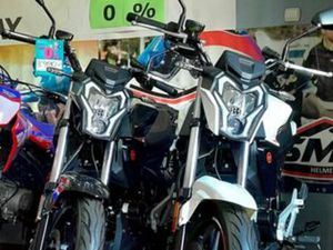 KEEWAY RKS 125 DOSTĘPNY RATY 0% CZARNY BIALY WYPRZEDAŻ GRATISY PYSKOWICE