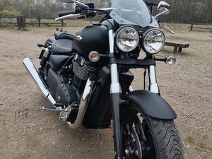 TRIUMPH THUNDERBIRD STORM WIENIEC-ZDRÓJ