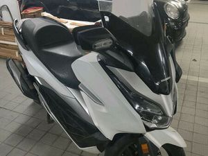 YAMAHA XMAX 250 CC 2013
