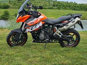 KTM 990 SUPERMOTO T
