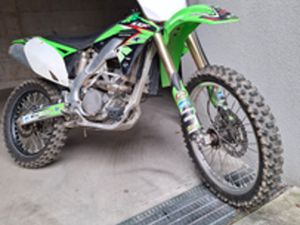 KXF MOTOCROSS PISTA CON LIBRETTO