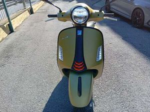 PIAGGIO GTS 300 SUPER SPORT ORO