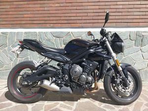 TRIUMPH STREET TRIPLE 765 S NERO