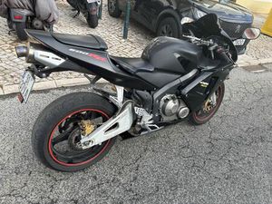 VENDO CBR 600 RR/KAWASAKI Z650 SÃO DOMINGOS DE RANA
