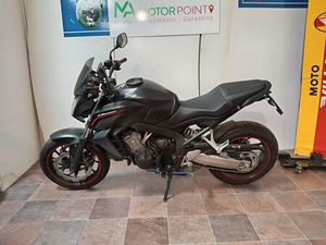 VENDO HONDA CB 650 F ABS (2014 - 17) USATA A NOVARA (CODICE 9768428) - MOTO.IT