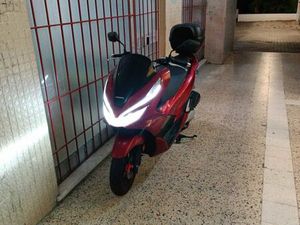 VENDO HONDA PCX 125 COM TOPCASE + EQUIPAMENTO LARANJEIRO E FEIJÓ
