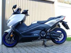 YAMAHA TMAX SX