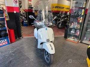 PIAGGIO VESPA 300 GTS - 2023