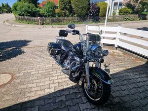 HARLEY-DAVIDSON ROAD KING