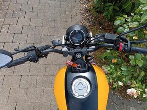 YAMAHA XSR 125