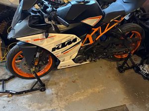 2015 KTM RC390