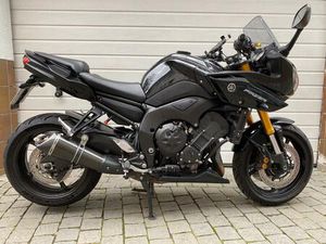 YAMAHA FZ8 FAZER