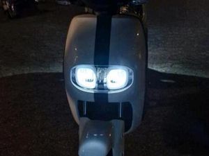 NEUER E-ROLLER YAMAHA NEO'S DUAL BATTERY (45KM/H) ZU VERKAUFEN.