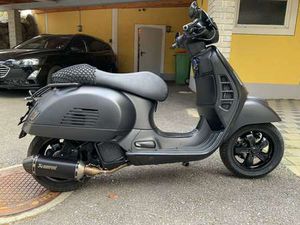 VESPA GTS 125 SUPERTECH 13 ZOLL, AKRAPOVIC