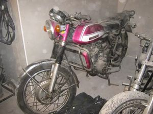SUZUKI GT 750 VANDBØFFEL