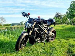 DUCATI STREETFIGHTER 848 MATT SCHWWARZ