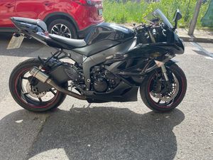 KAWASAKI ZXR →
