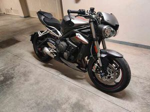 TRIUMPH STREET TRIPLE 765 RS GRIGIO