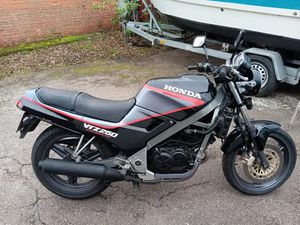 SUPER FLOT HONDA VTZ 250 MED PLADER