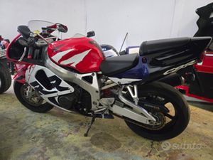 HONDA CBR 900 RR