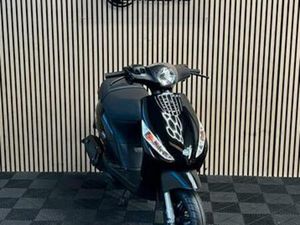 PIAGGIO ZIP 2-TAKT | 1000KM | ORGINEEL — SCOOTERS | PIAGGIO — MARKTPLAATS