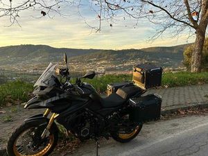 VOGE 525DSX BLACK KNIGHT PEDROUÇOS