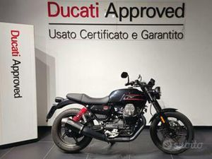 MOTO GUZZI V7 STONE SPECIAL EDITION