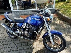 SUZUKI GSX 750