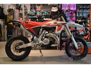FANTIC MOTOR XE 125 SUPERMOTO