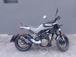 HUSQVARNA SVARTPILEN 401