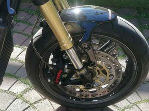 TRIUMPH SPEED TRIPLE 1050 NERO