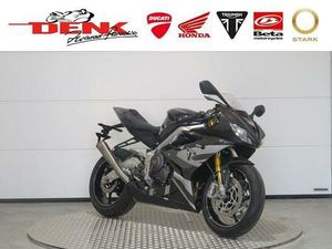 TRIUMPH DAYTONA MOTO2 765