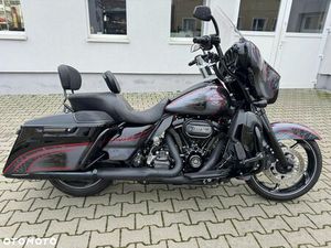 HARLEY-DAVIDSON CVO STREET GLIDE