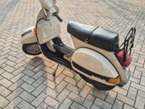 PIAGGIO VESPA P 200 E - 1982