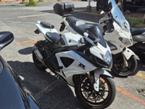 SUZUKI GSX R K7 750 EXCLUSIVE