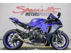 2023 YAMAHA YZF-R1