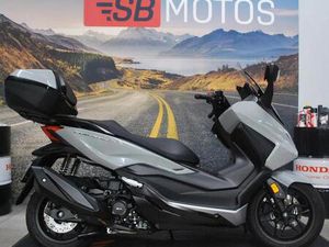 ② HONDA FORZA 350 (ANNÉE DE CONSTRUCTION 2024)