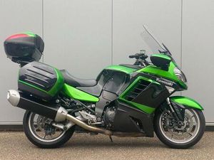 ② KAWASAKI GTR 1400 À PARTIR DU 1ER PROPRIÉTAIRE / 76800 KM
