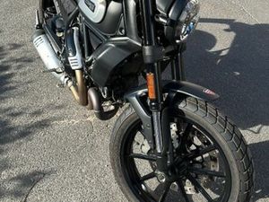 DUCATI SCRAMBLER ICON DARK 800
