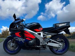 HONDA CBR 900 SC28 IM TOP ZUSTAND
