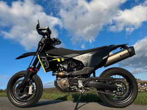 HUSQVARNA 701 SM SUPERMOTO VIEL CARBON, AKRAPOVIC, EXTRAS