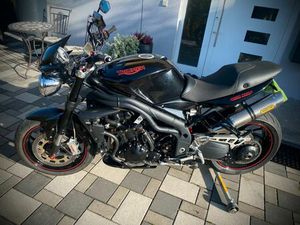 TRIUMPH SPEED TRIPLE