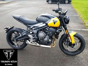 TRIUMPH TRIDENT 660 BLACK WEEKS DEAL