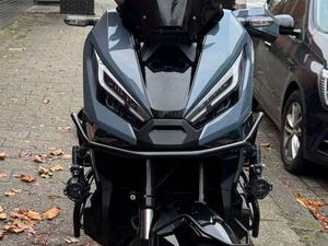 TE KOOP: HONDA X-ADV 750 – 2024 KEMORA GRAY