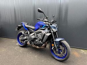 ② YAMAHA - MT-09 Y-AMT